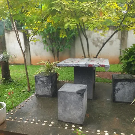 Mandara Holiday Home Anuradhapura Exterior photo